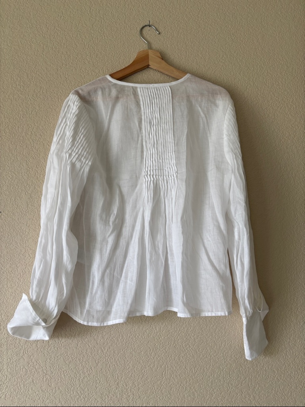 Banana Republic Ramie Pintuck Blouse- NWT - Picture 3 of 4